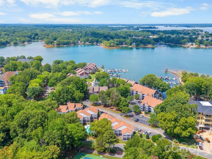 757 Southwest Drive, Davidson, NC 28036.  MLS# CAR4411720, YatesRealty ID 43885. 