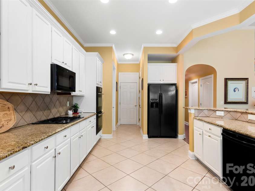 8505 Whitehawk Hill Road, Waxhaw, NC 28173.  MLS# CAR4405657, YatesRealty ID 43887. 