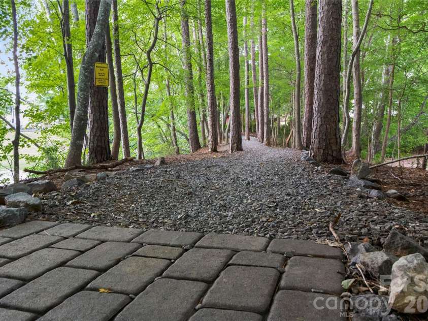 8505 Whitehawk Hill Road, Waxhaw, NC 28173.  MLS# CAR4405657, YatesRealty ID 43887. 