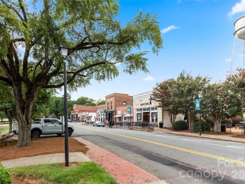 8505 Whitehawk Hill Road, Waxhaw, NC 28173.  MLS# CAR4405657, YatesRealty ID 43887. 