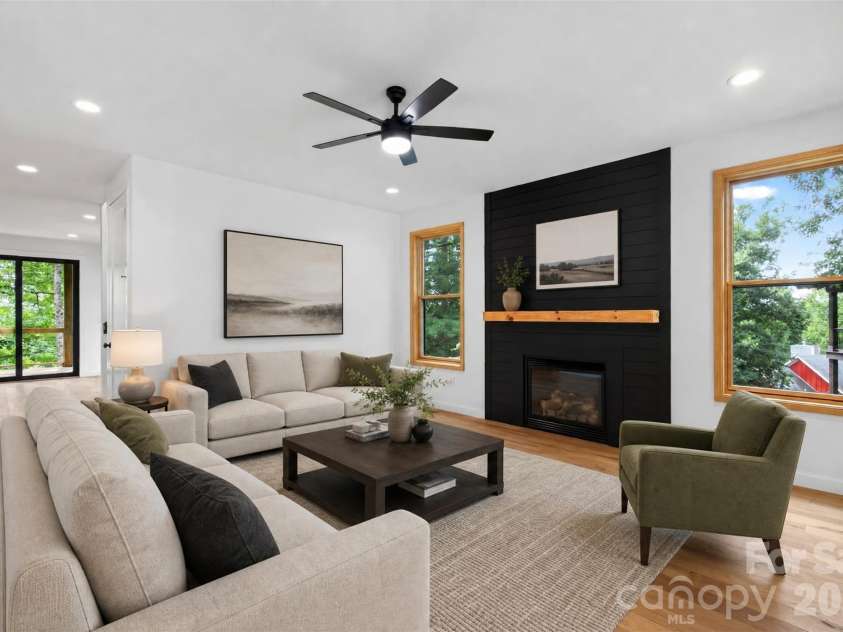 27 Denali Drive, Asheville, NC 28806.  MLS# CAR4411393, YatesRealty ID 43888. 
