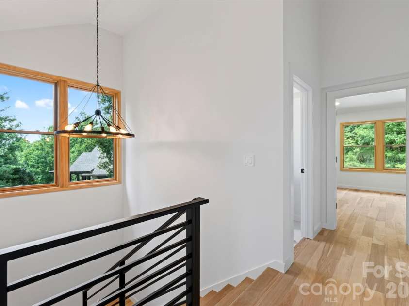 27 Denali Drive, Asheville, NC 28806.  MLS# CAR4411393, YatesRealty ID 43888. 