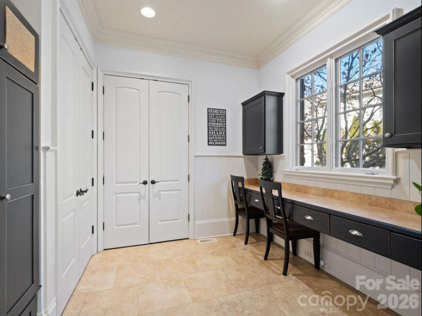 229 Wrenwood Lane, Charlotte, NC 28211.  MLS# CAR4333532, YatesRealty ID 4389. 