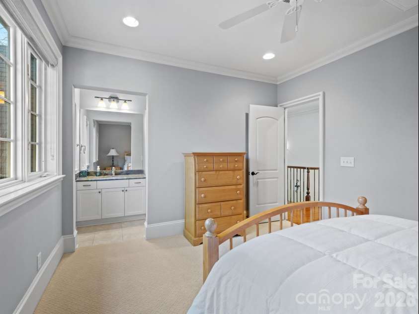 229 Wrenwood Lane, Charlotte, NC 28211.  MLS# CAR4333532, YatesRealty ID 4389. 