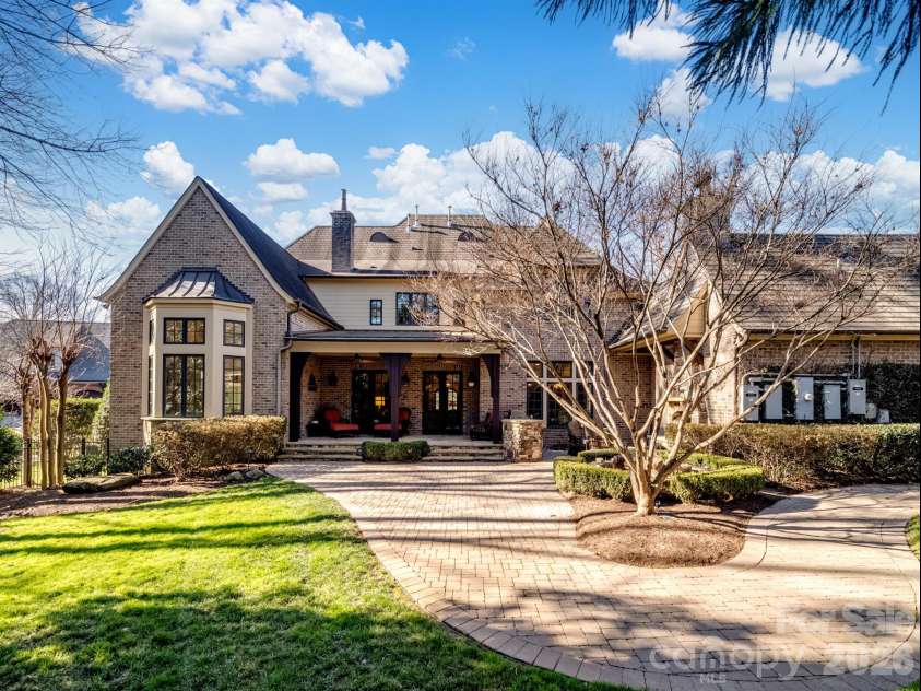 229 Wrenwood Lane, Charlotte, NC 28211.  MLS# CAR4333532, YatesRealty ID 4389. 