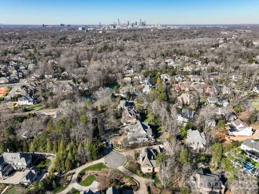 229 Wrenwood Lane, Charlotte, NC 28211.  MLS# CAR4333532, YatesRealty ID 4389. 