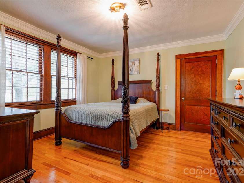 304 Belvedere Avenue, Shelby, NC 28150.  MLS# CAR4310966, YatesRealty ID 4389. Bedroom 2