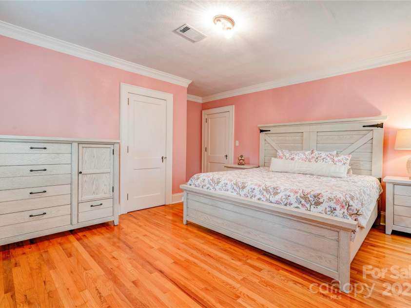 304 Belvedere Avenue, Shelby, NC 28150.  MLS# CAR4310966, YatesRealty ID 4389. Bedroom 3