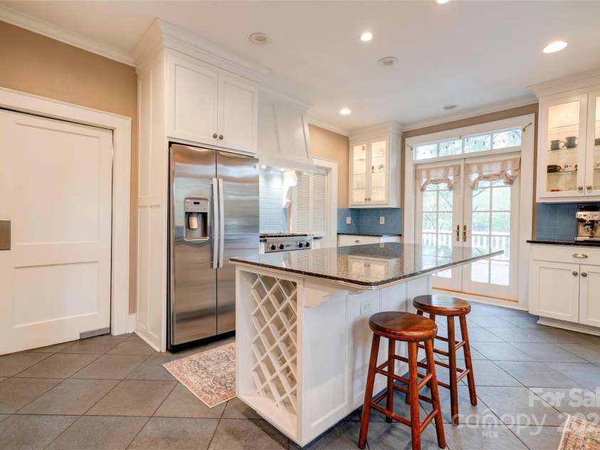 304 Belvedere Avenue, Shelby, NC 28150.  MLS# CAR4310966, YatesRealty ID 4389. Kitchen