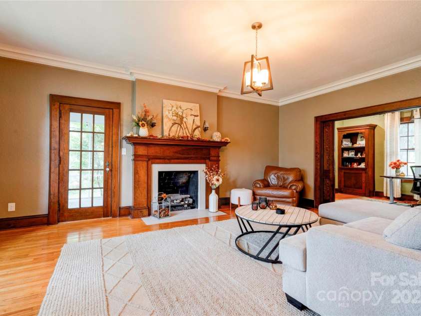 304 Belvedere Avenue, Shelby, NC 28150.  MLS# CAR4310966, YatesRealty ID 4389. Living Room