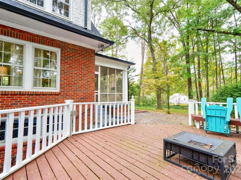 304 Belvedere Avenue, Shelby, NC 28150.  MLS# CAR4310966, YatesRealty ID 4389. Multitier Deck