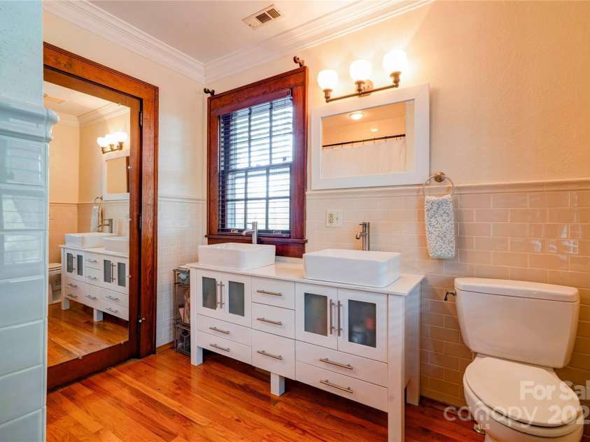 304 Belvedere Avenue, Shelby, NC 28150.  MLS# CAR4310966, YatesRealty ID 4389. Primary Bathroom
