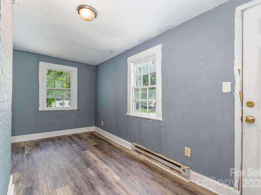 604 Wentworth Street, Reidsville, NC 27320.  MLS# CAR4243693, YatesRealty ID 4389. 