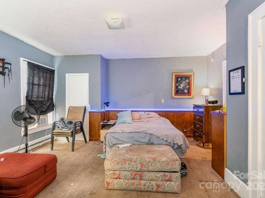 604 Wentworth Street, Reidsville, NC 27320.  MLS# CAR4243693, YatesRealty ID 4389. 