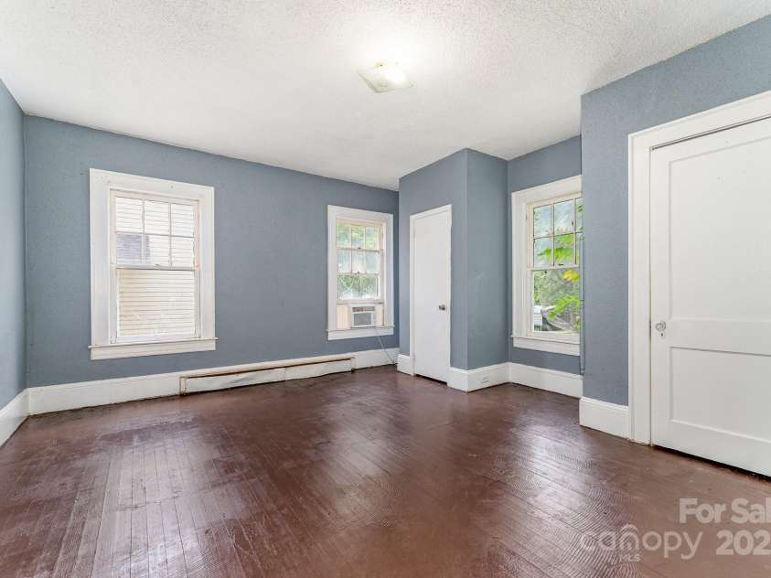 604 Wentworth Street, Reidsville, NC 27320.  MLS# CAR4243693, YatesRealty ID 4389. 