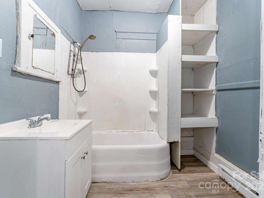 604 Wentworth Street, Reidsville, NC 27320.  MLS# CAR4243693, YatesRealty ID 4389. 