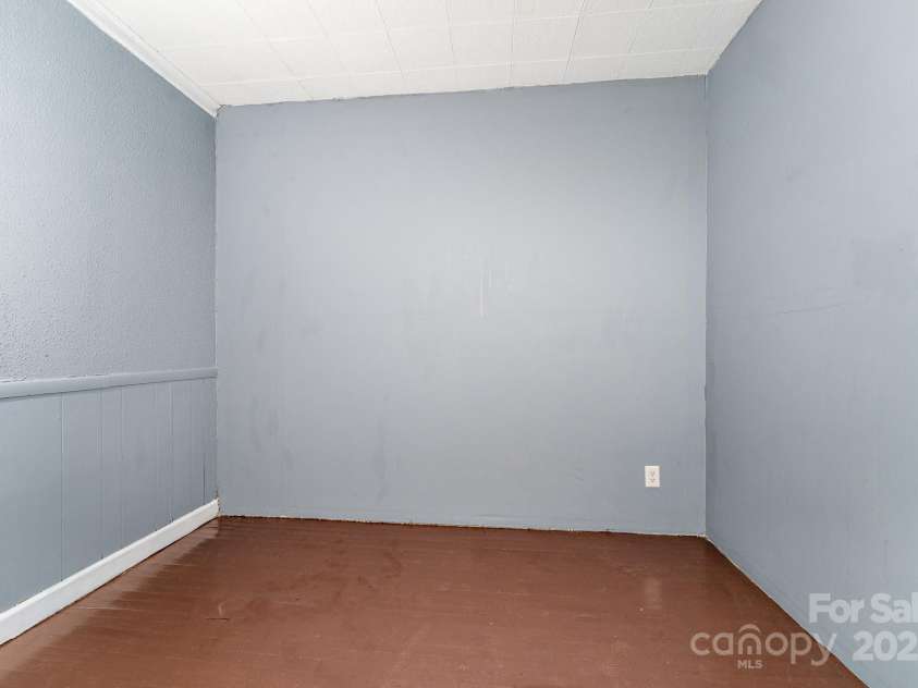 604 Wentworth Street, Reidsville, NC 27320.  MLS# CAR4243693, YatesRealty ID 4389. 