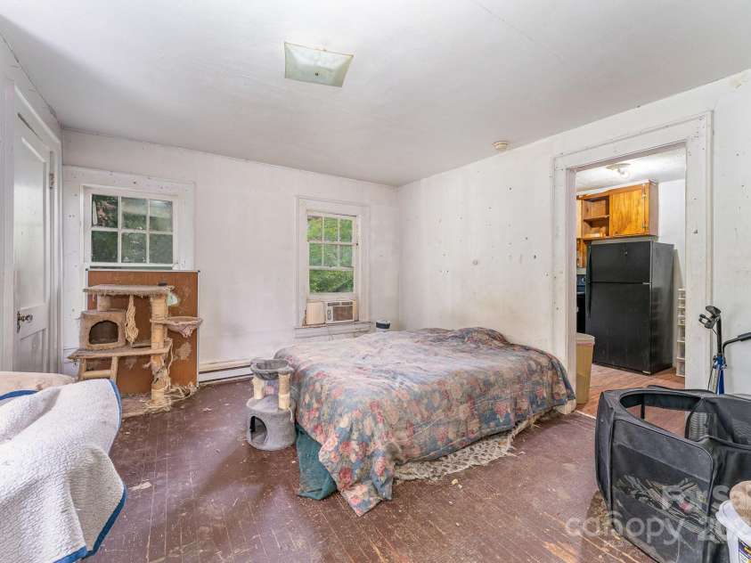 604 Wentworth Street, Reidsville, NC 27320.  MLS# CAR4243693, YatesRealty ID 4389. 