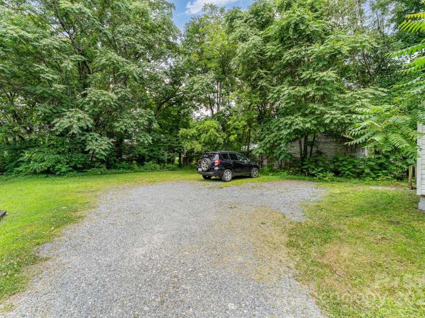 604 Wentworth Street, Reidsville, NC 27320.  MLS# CAR4243693, YatesRealty ID 4389. 