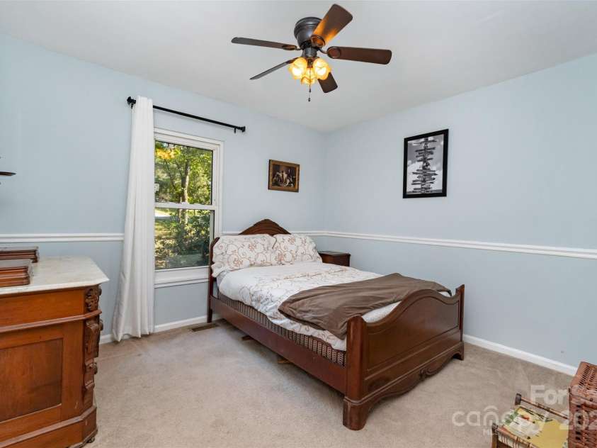 12114 Rock Canyon Drive, Charlotte, NC 28226.  MLS# CAR4306512, YatesRealty ID 43891. 2nd bedroom