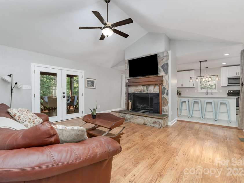 12114 Rock Canyon Drive, Charlotte, NC 28226.  MLS# CAR4306512, YatesRealty ID 43891. 