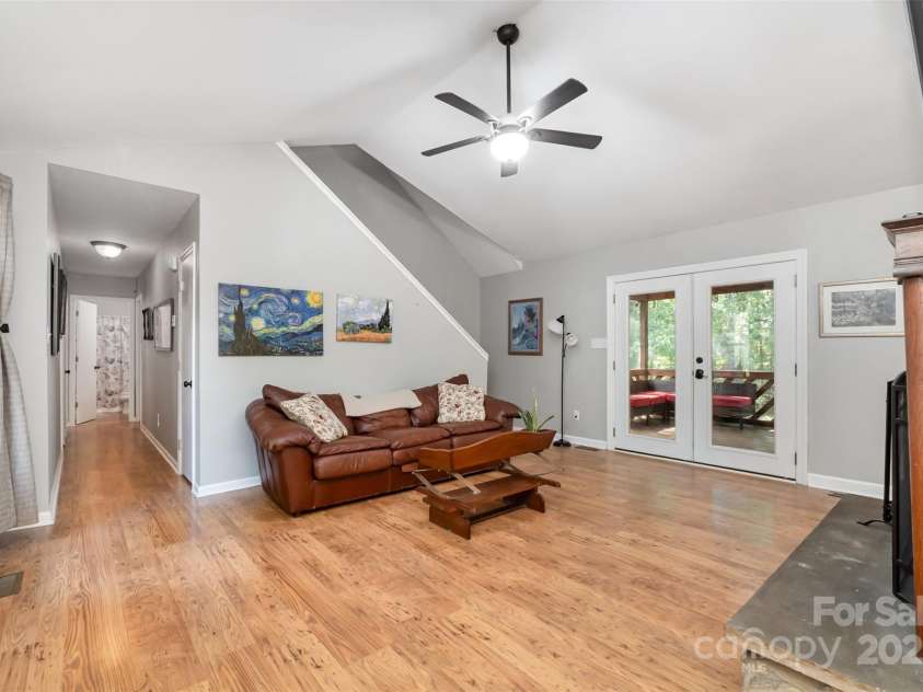 12114 Rock Canyon Drive, Charlotte, NC 28226.  MLS# CAR4306512, YatesRealty ID 43891. 