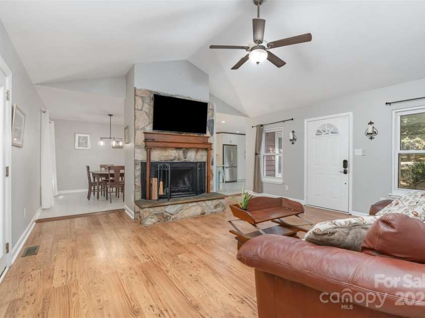 12114 Rock Canyon Drive, Charlotte, NC 28226.  MLS# CAR4306512, YatesRealty ID 43891. 