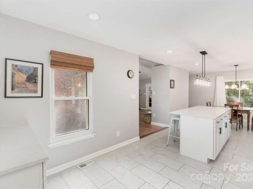 12114 Rock Canyon Drive, Charlotte, NC 28226.  MLS# CAR4306512, YatesRealty ID 43891. 