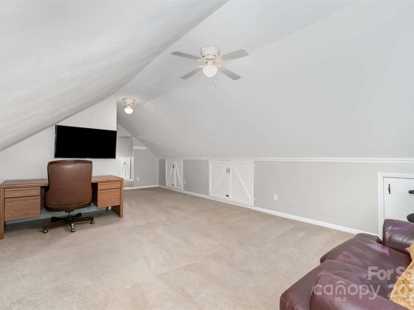 12114 Rock Canyon Drive, Charlotte, NC 28226.  MLS# CAR4306512, YatesRealty ID 43891. 