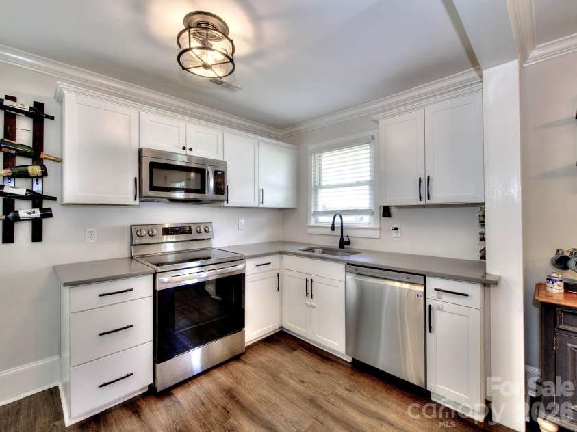 328 Piedmont Avenue, Mount Holly, NC 28120.  MLS# CAR4413409, YatesRealty ID 43891. 