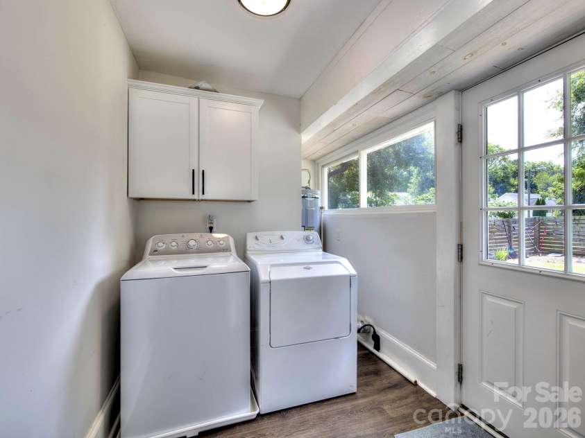 328 Piedmont Avenue, Mount Holly, NC 28120.  MLS# CAR4413409, YatesRealty ID 43891. 
