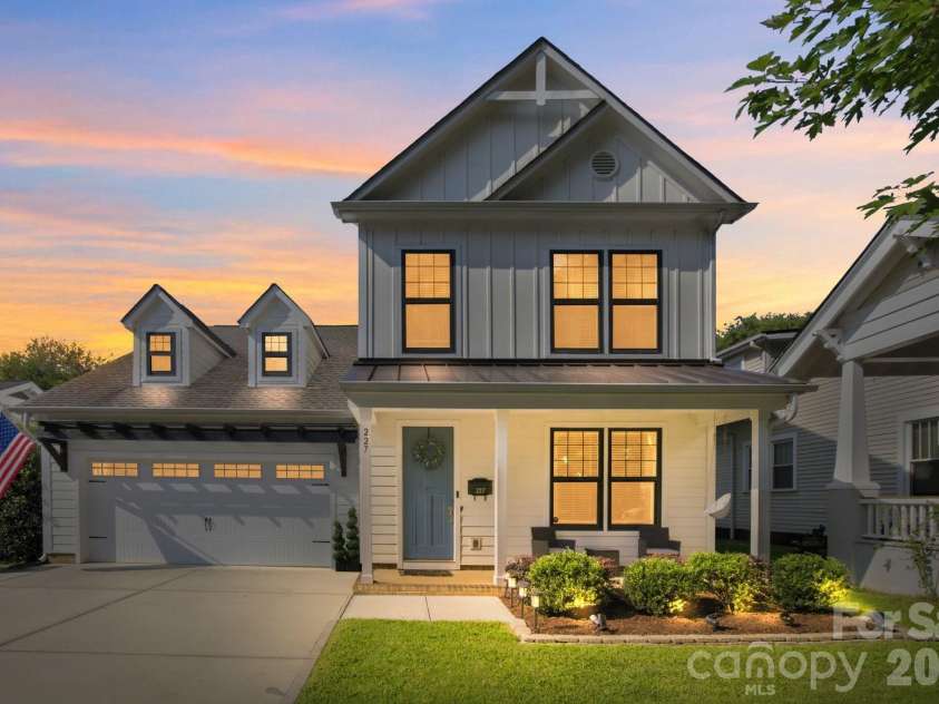 227 Sylvania Avenue, Charlotte, NC 28206.  MLS# CAR4411430, YatesRealty ID 43893. 