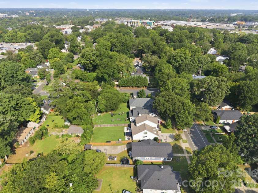 227 Sylvania Avenue, Charlotte, NC 28206.  MLS# CAR4411430, YatesRealty ID 43893. 