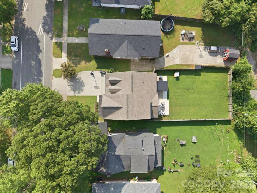 227 Sylvania Avenue, Charlotte, NC 28206.  MLS# CAR4411430, YatesRealty ID 43893. 