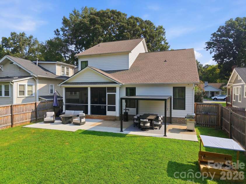 227 Sylvania Avenue, Charlotte, NC 28206.  MLS# CAR4411430, YatesRealty ID 43893. 
