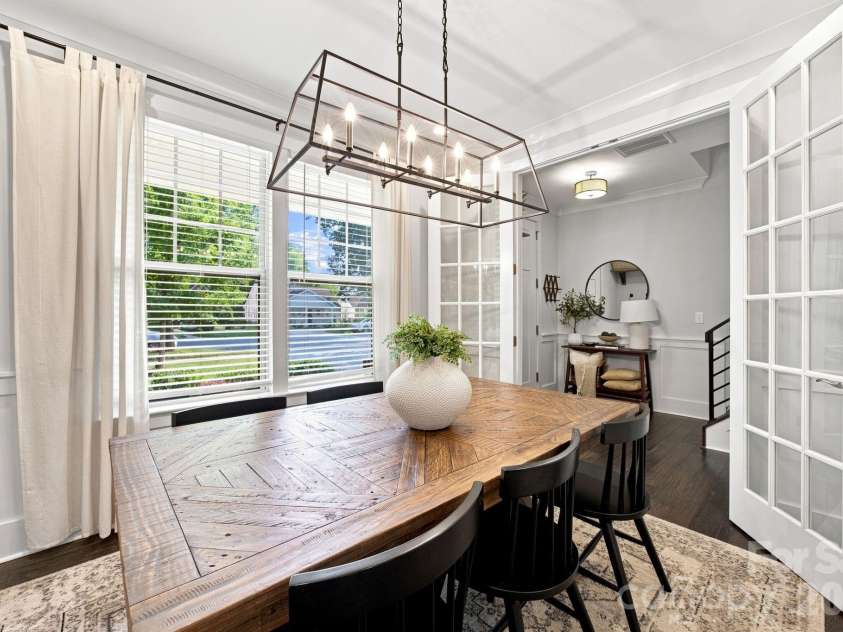 227 Sylvania Avenue, Charlotte, NC 28206.  MLS# CAR4411430, YatesRealty ID 43893. 