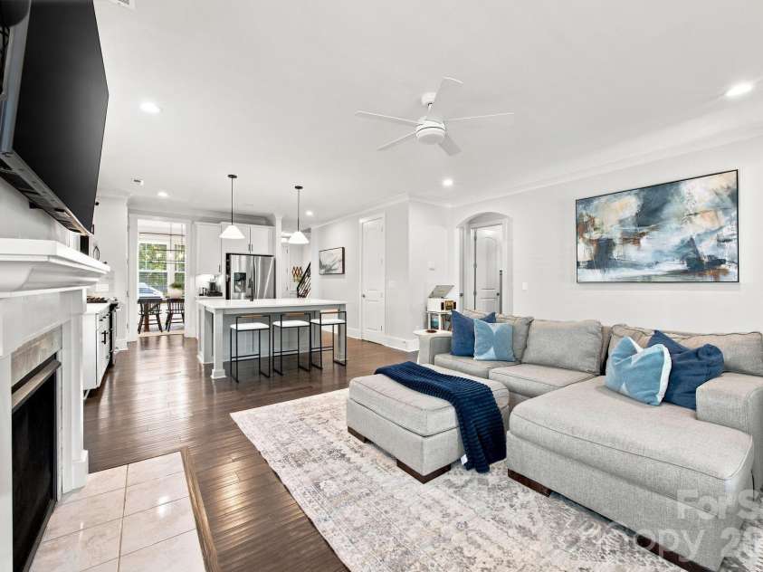 227 Sylvania Avenue, Charlotte, NC 28206.  MLS# CAR4411430, YatesRealty ID 43893. 