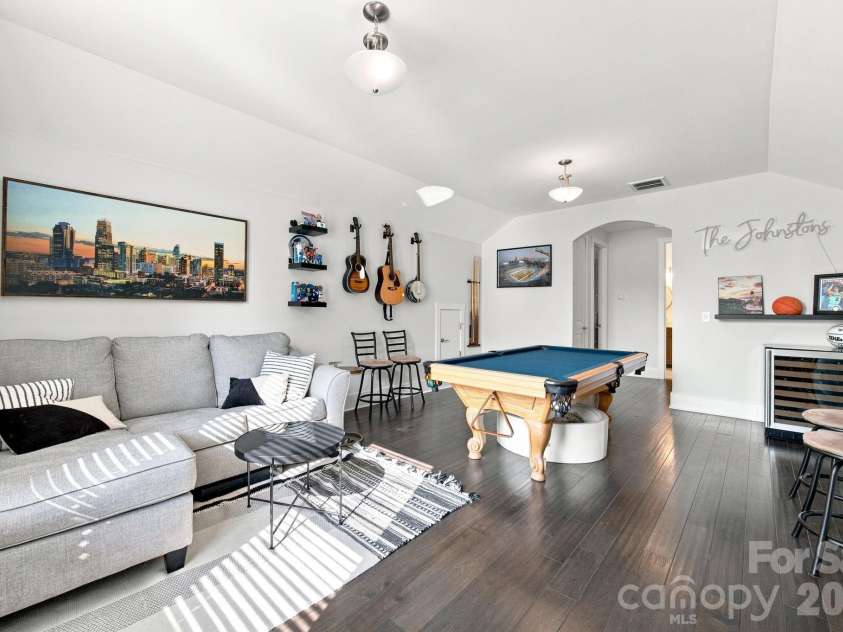 227 Sylvania Avenue, Charlotte, NC 28206.  MLS# CAR4411430, YatesRealty ID 43893. 