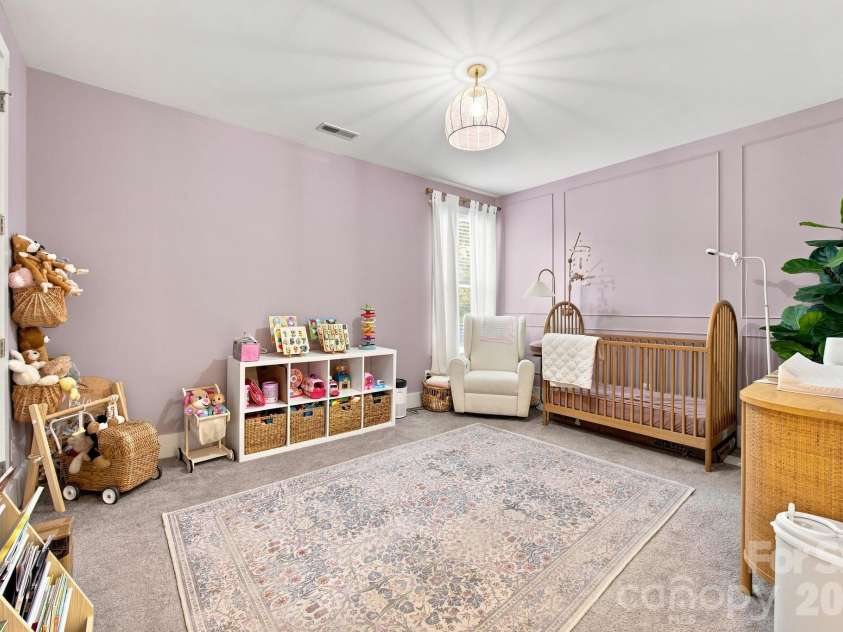 227 Sylvania Avenue, Charlotte, NC 28206.  MLS# CAR4411430, YatesRealty ID 43893. 