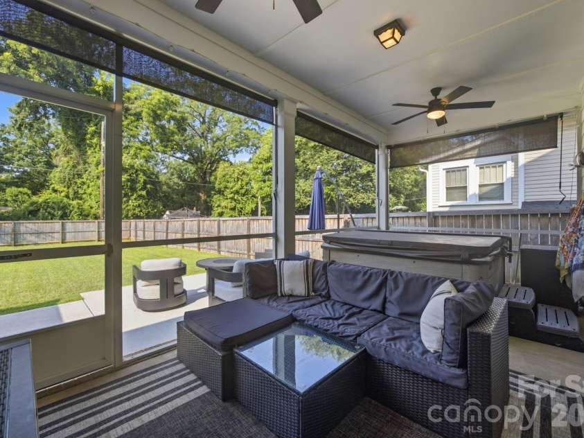227 Sylvania Avenue, Charlotte, NC 28206.  MLS# CAR4411430, YatesRealty ID 43893. 
