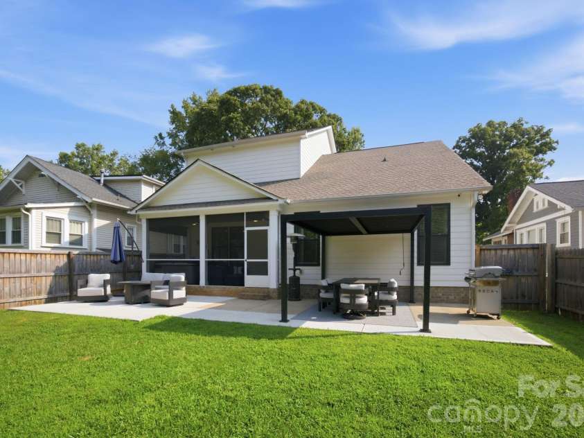 227 Sylvania Avenue, Charlotte, NC 28206.  MLS# CAR4411430, YatesRealty ID 43893. 