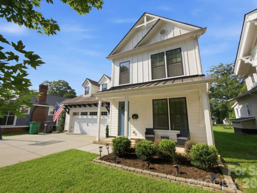 227 Sylvania Avenue, Charlotte, NC 28206.  MLS# CAR4411430, YatesRealty ID 43893. 
