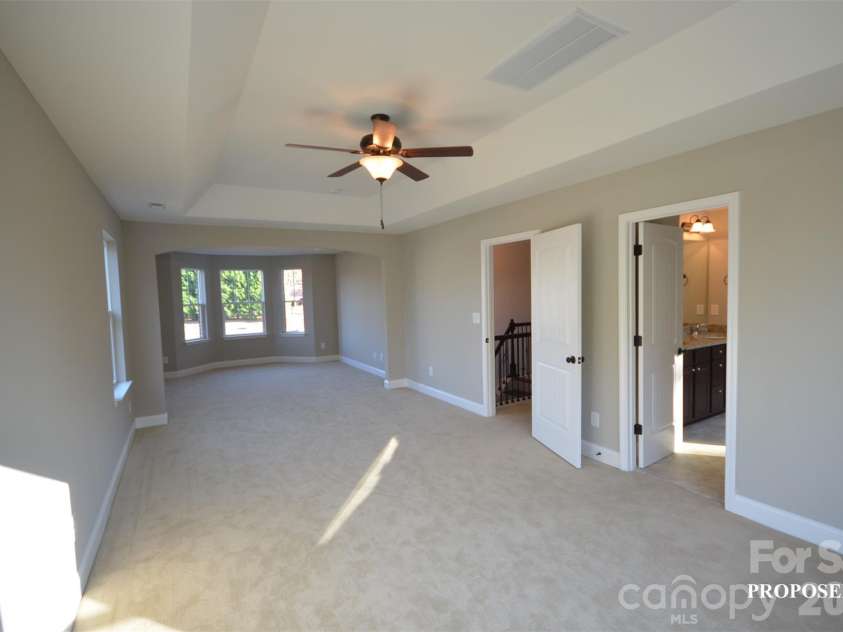 174 Northlake Drive, Statesville, NC 28677.  MLS# CAR4414391, YatesRealty ID 43895. 