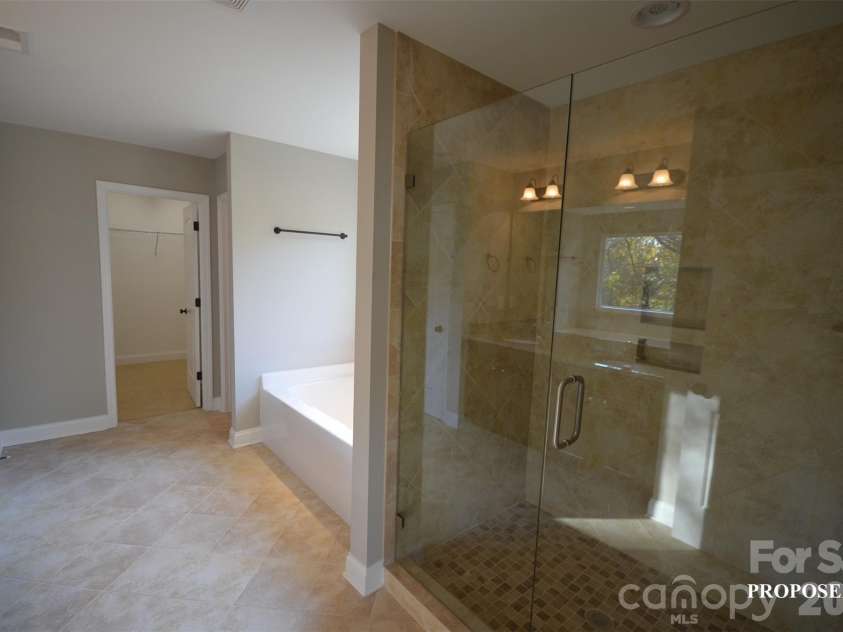 174 Northlake Drive, Statesville, NC 28677.  MLS# CAR4414391, YatesRealty ID 43895. 