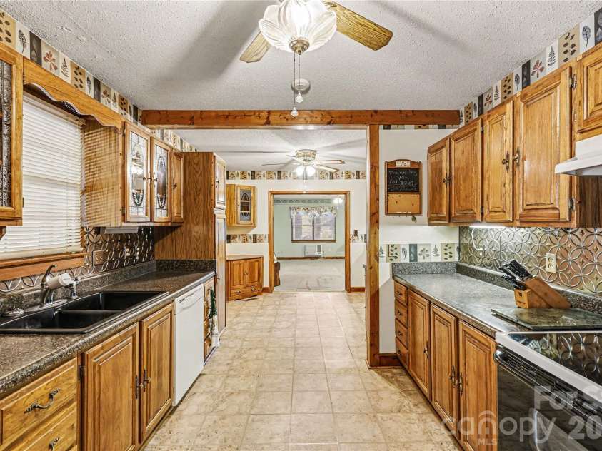 8008 Duncan Road, Indian Trail, NC 28079.  MLS# CAR4392070, YatesRealty ID 43896. 