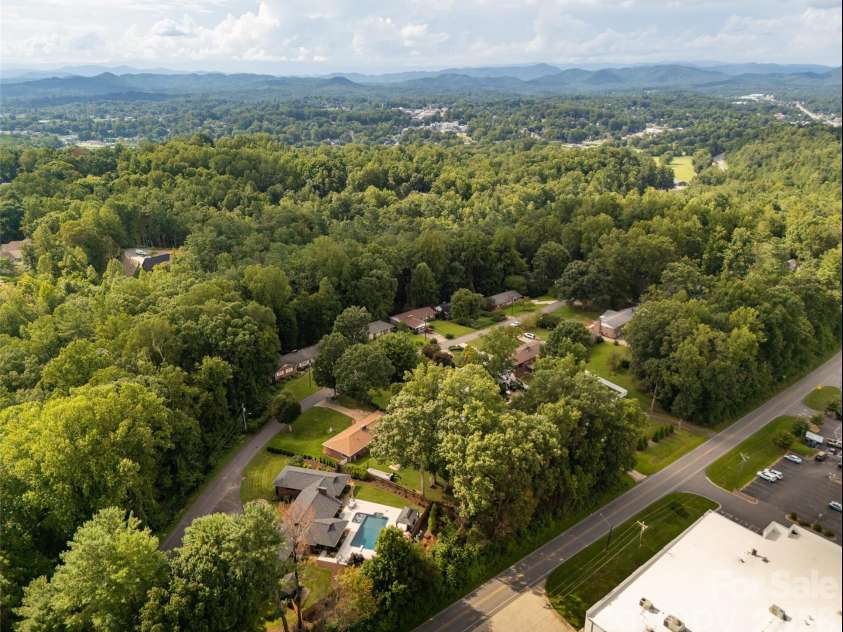 167 Maehill Place, Lenoir, NC 28645.  MLS# CAR4405880, YatesRealty ID 43898. 