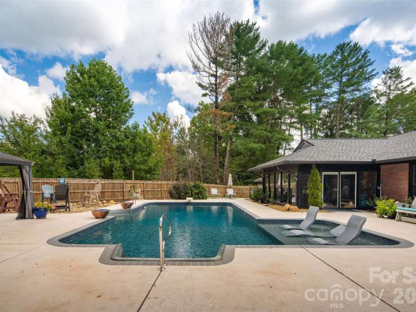 167 Maehill Place, Lenoir, NC 28645.  MLS# CAR4405880, YatesRealty ID 43898. 
