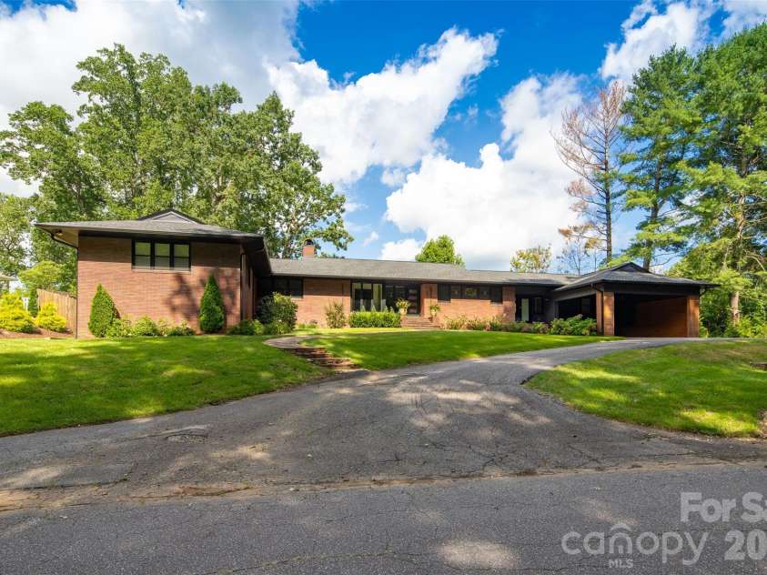 167 Maehill Place, Lenoir, NC 28645.  MLS# CAR4405880, YatesRealty ID 43898. 