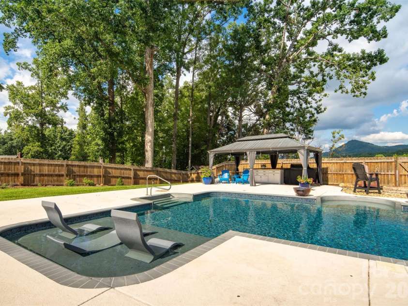 167 Maehill Place, Lenoir, NC 28645.  MLS# CAR4405880, YatesRealty ID 43898. 