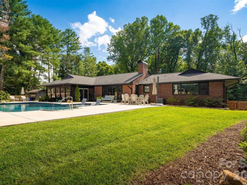 167 Maehill Place, Lenoir, NC 28645.  MLS# CAR4405880, YatesRealty ID 43898. 